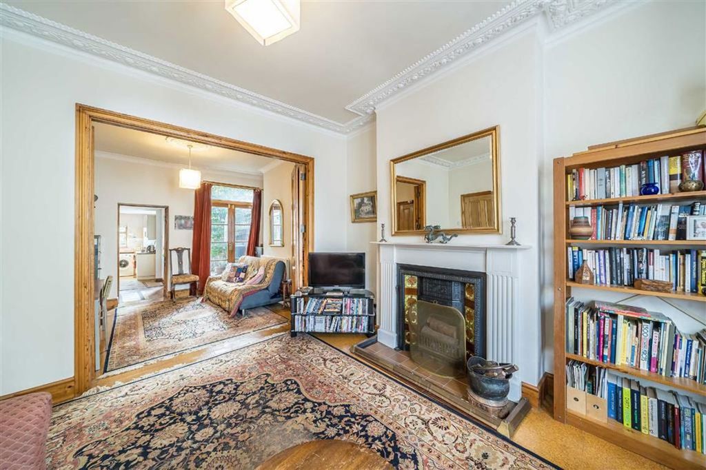 Property photo 2 of 8