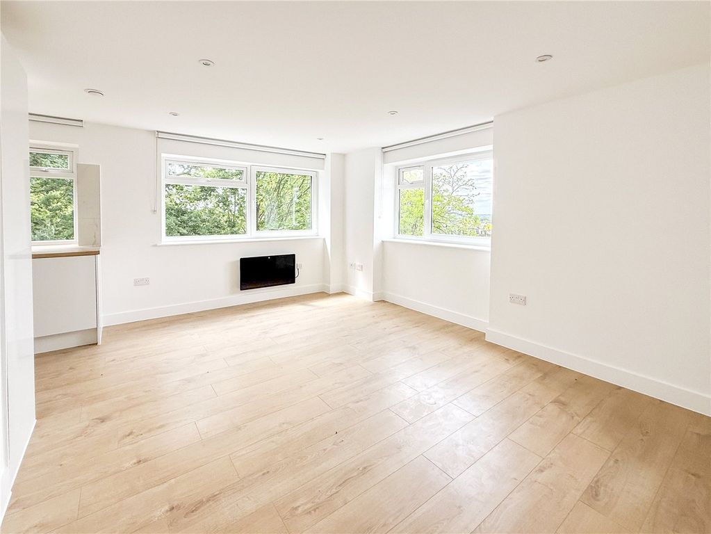 Property photo 3 of 4 Picture No. 04