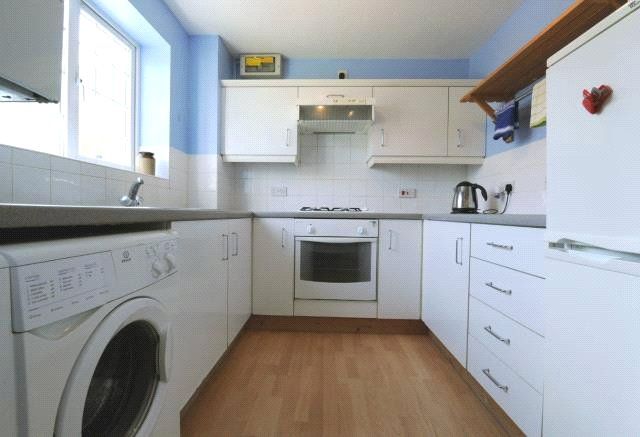 Property photo 2 of 7 Kitchen