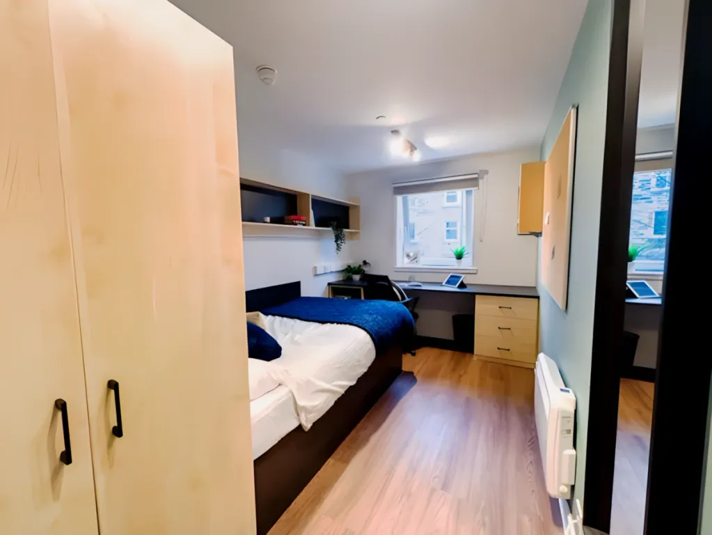 Property photo 1 of 41