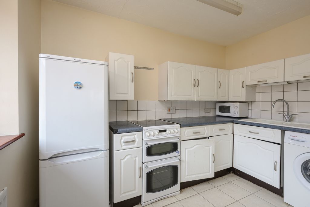 Property photo 3 of 8 Picture No. 05