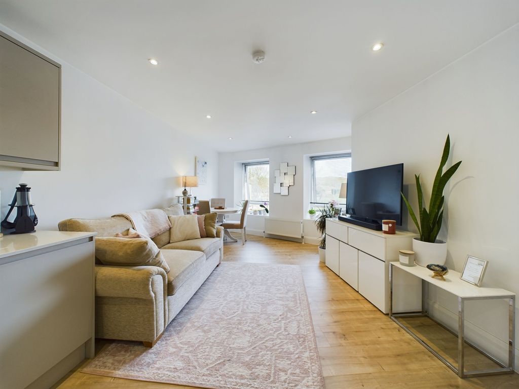 Property photo 3 of 13 Living Room