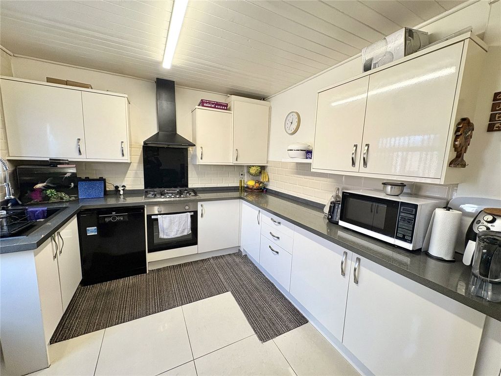 Property photo 3 of 23 Picture No. 19