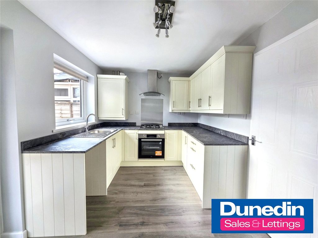 Property photo 2 of 15 Picture No. 03