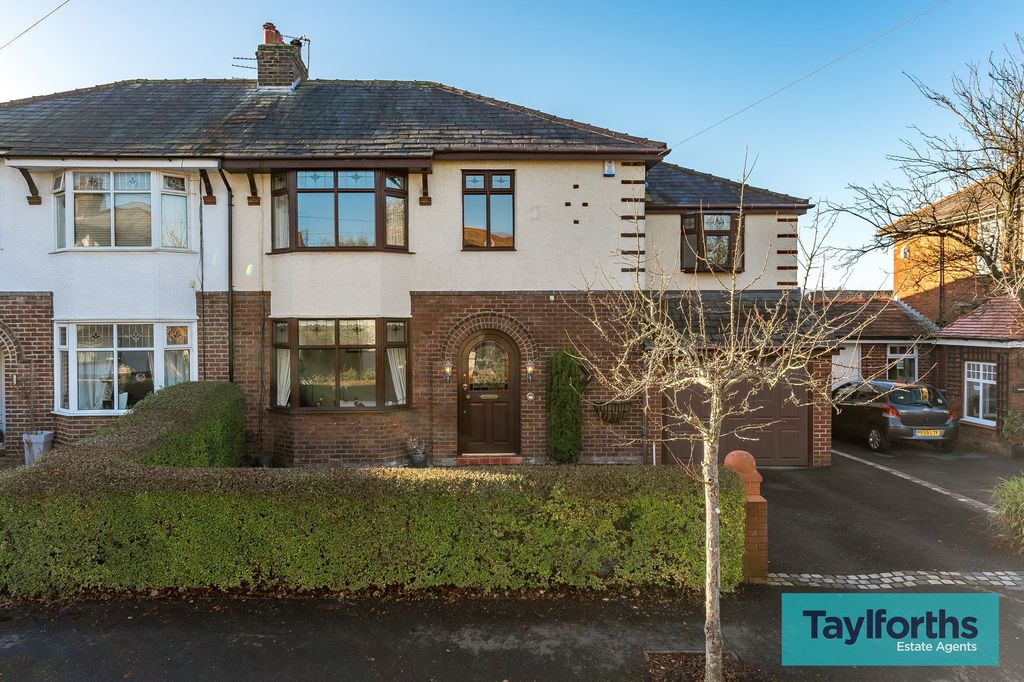 Property photo 1 of 43