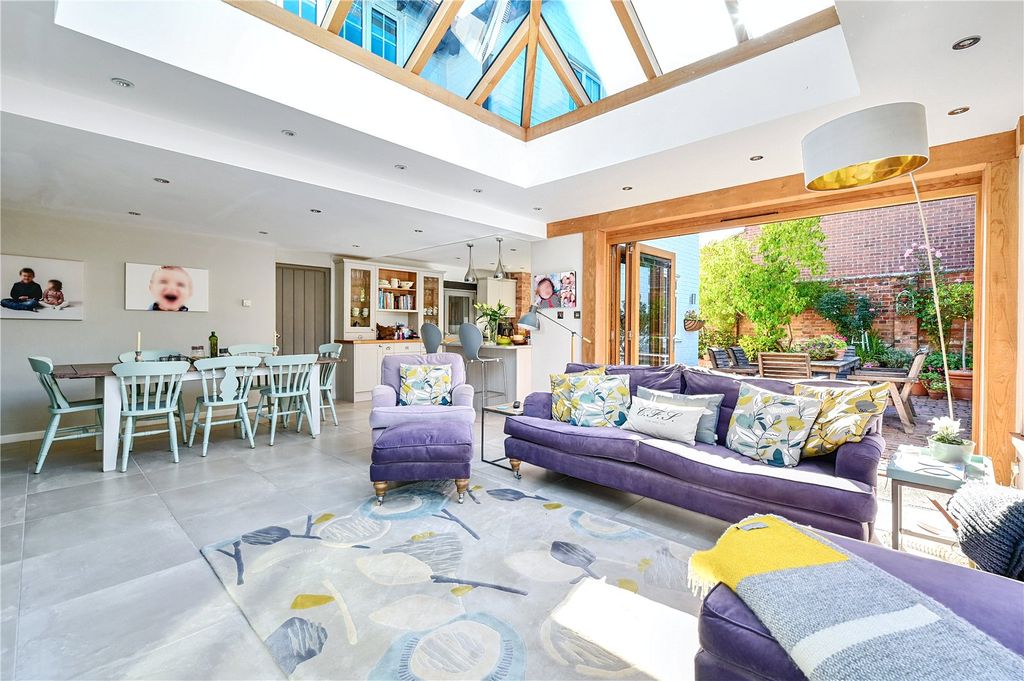 Property photo 3 of 21 Picture No. 05