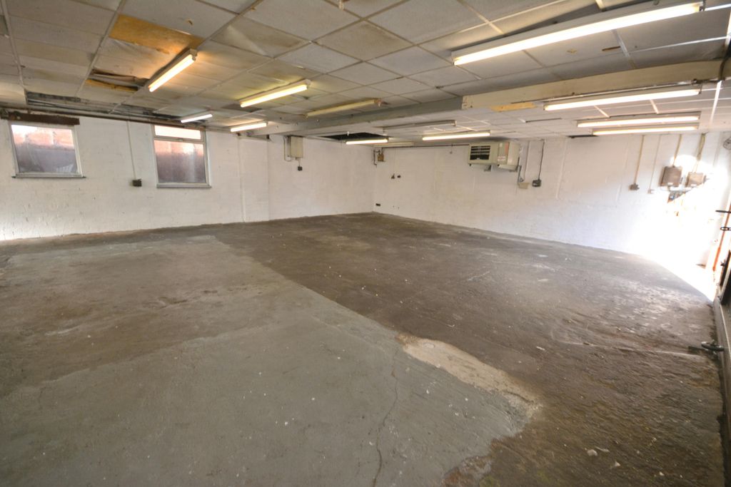 Property photo 2 of 9 Ground Floor