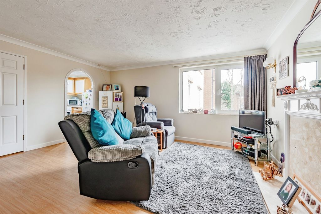 Property photo 2 of 15