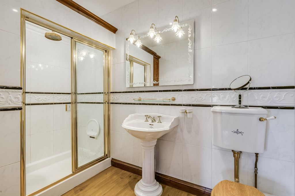 Additional image 21 of 6 bed detached house for saleMoormead Hill House, Offley Road, Hitchin SG5