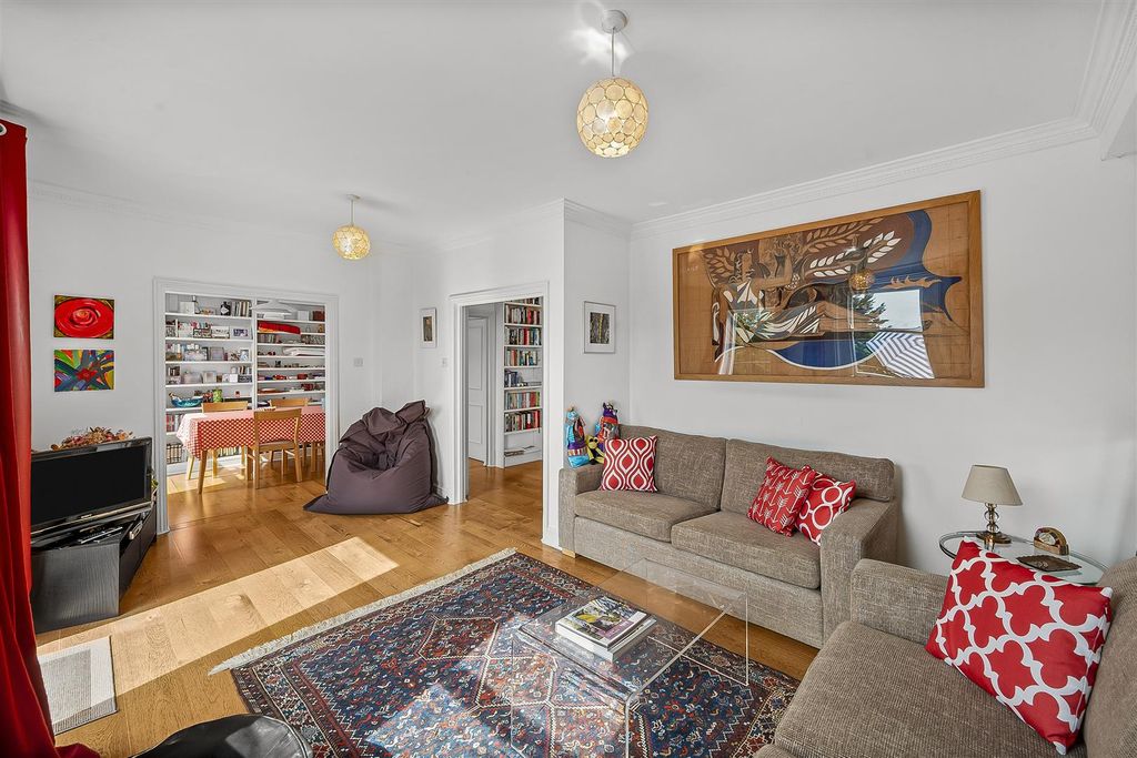 Property photo 3 of 13