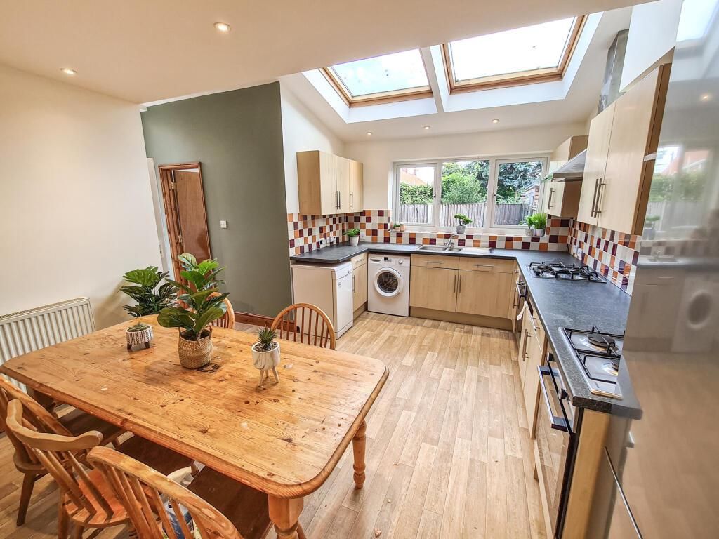 Property photo 1 of 16 Image