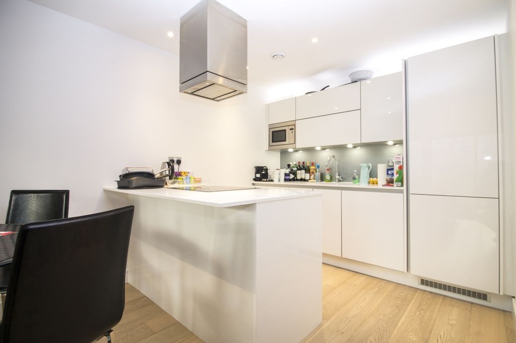 Property photo 2 of 8 Kitchen