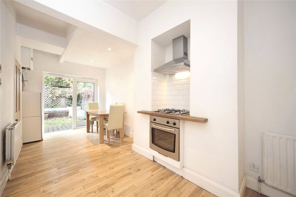 Property photo 2 of 9
