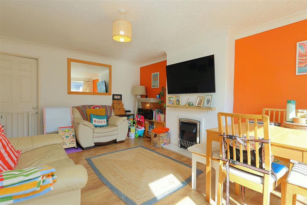 Property photo 3 of 16 Living Room
