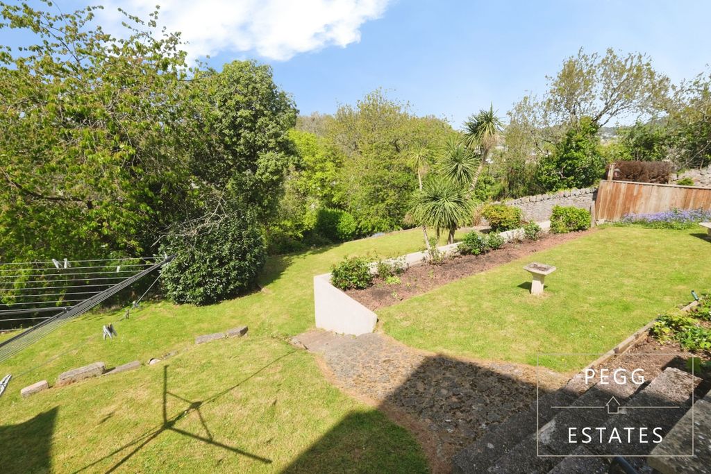 Property photo 3 of 23