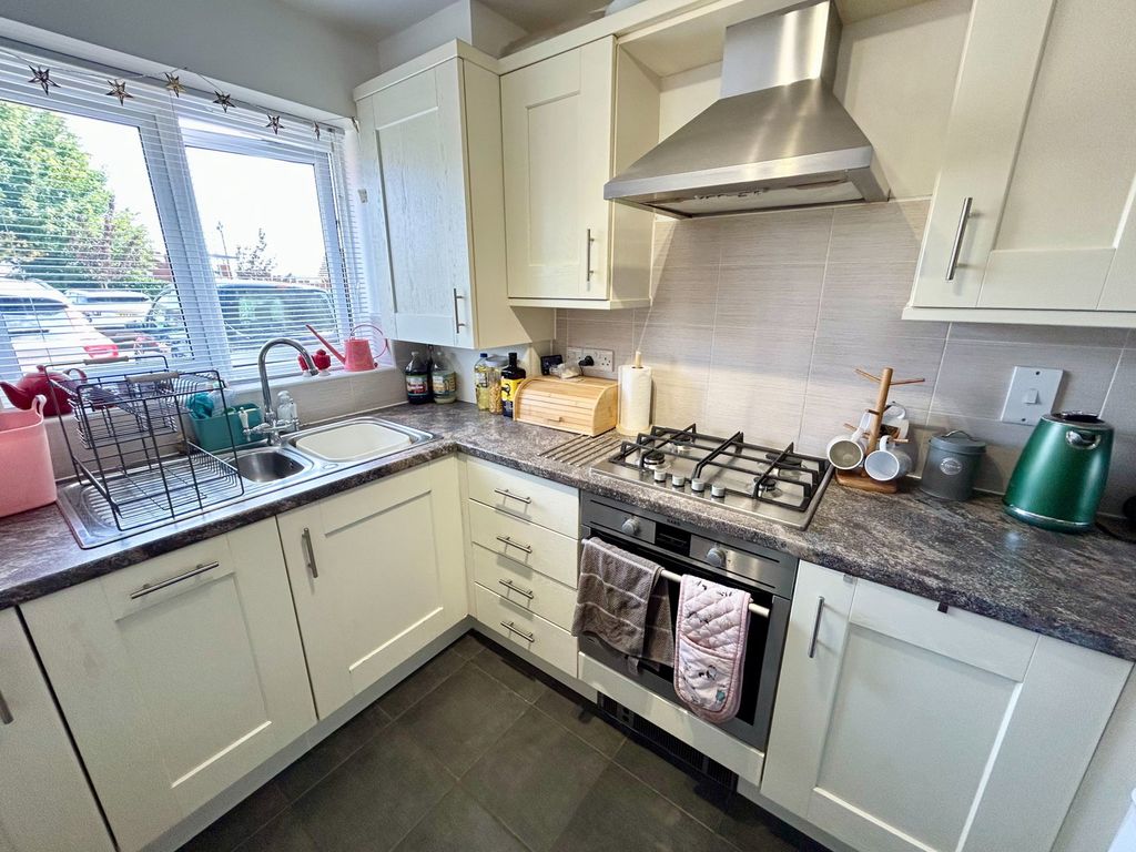 Property photo 2 of 24