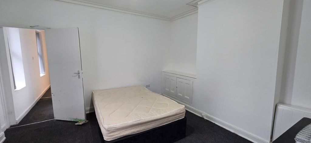 Property photo 2 of 5 Photo 1