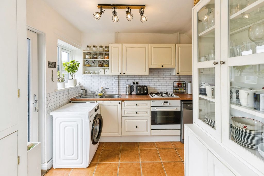 Property photo 2 of 17 Pbox-Img.Jpg