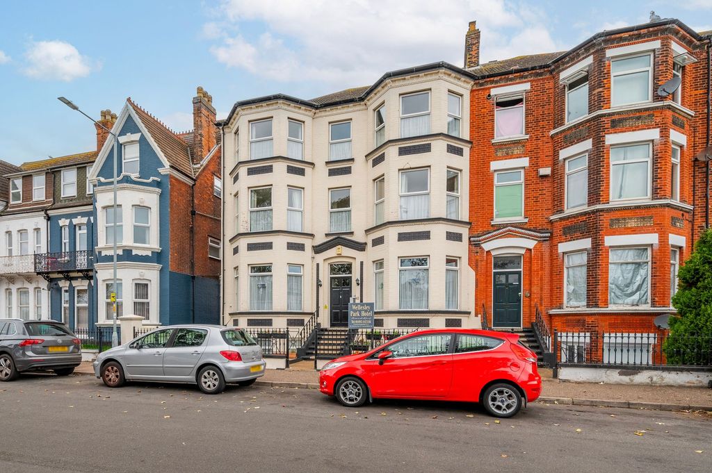 Property photo 1 of 26