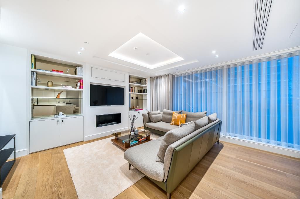 Property photo 2 of 17 Reception Room