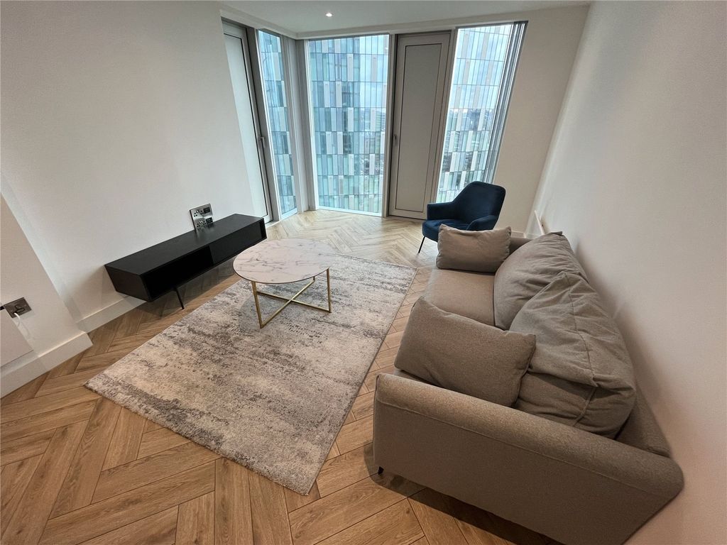 Property photo 3 of 19 Living Room