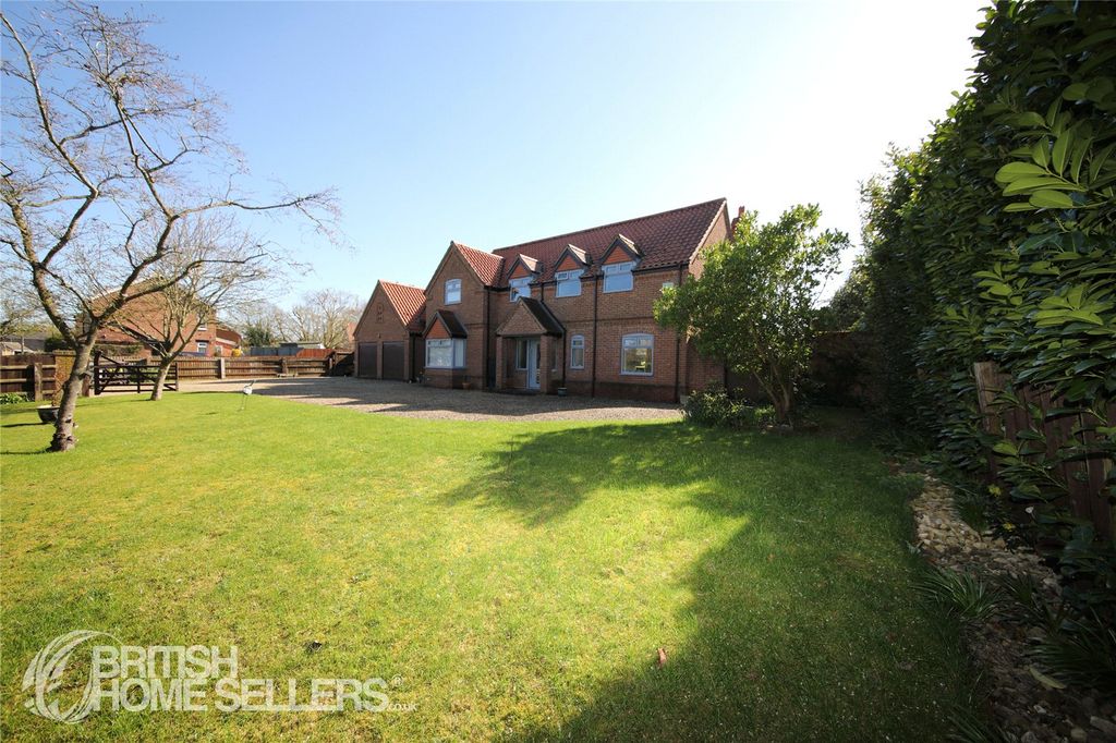 Property photo 3 of 48 Picture No. 25