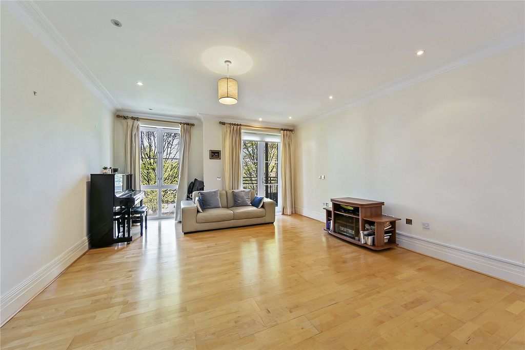 Property photo 3 of 13 Picture No. 12