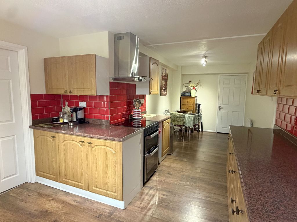 Property photo 2 of 23 Kitchen1