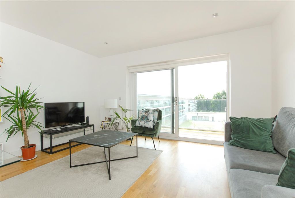 Property photo 3 of 15