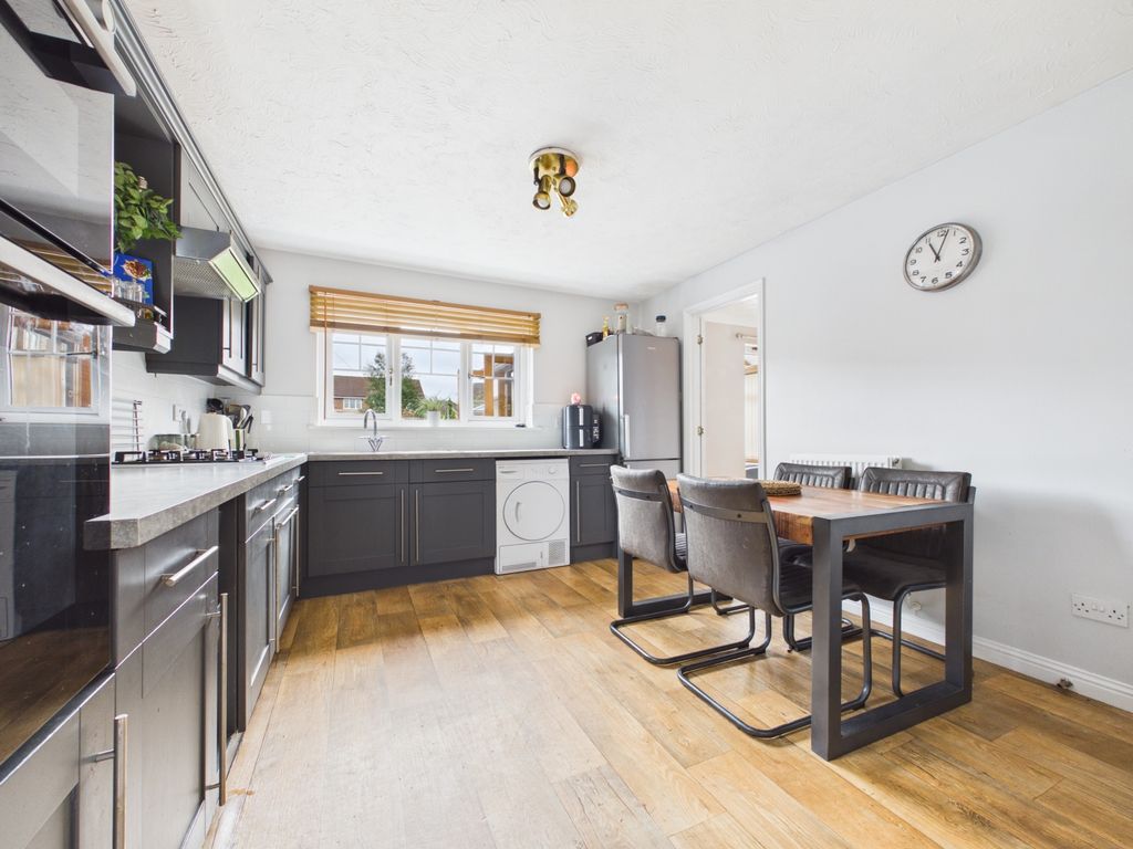 Property photo 3 of 31 3- Rob Hammond Ewemove Pontefract