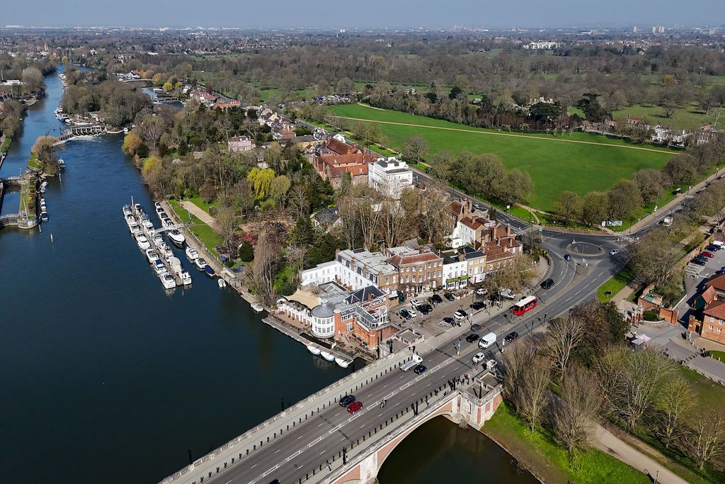 Additional image 16 of 6 bed terraced house for saleHampton Court Road, East Molesey KT8