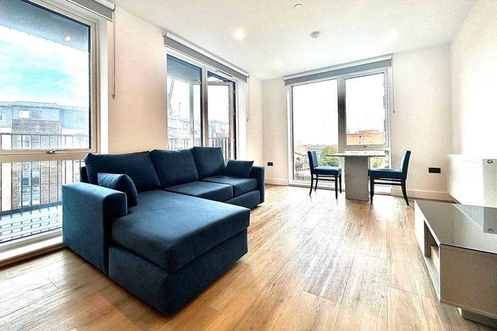 Property photo 1 of 17
