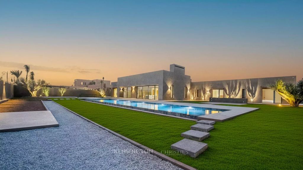 Property photo 1 of 44