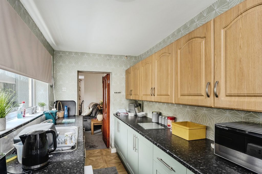 Property photo 3 of 15