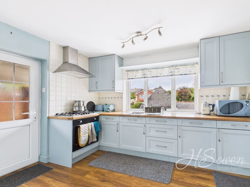 Property photo 2 of 16 Photo 6