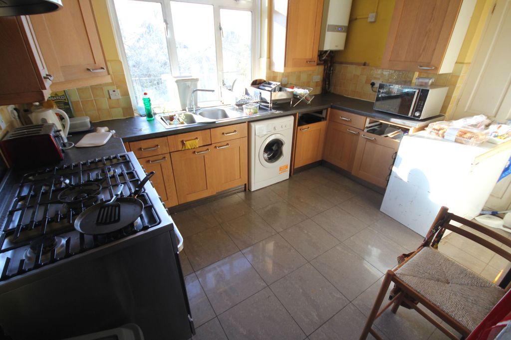 Property photo 3 of 29