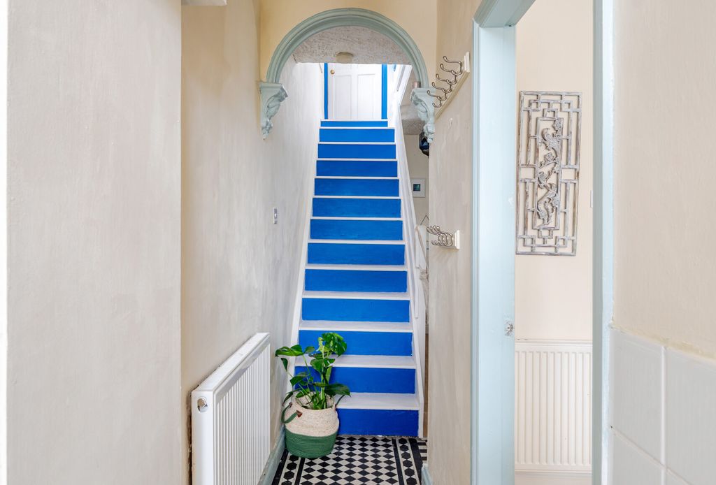 Property photo 2 of 23 1342505-23-68B03d...