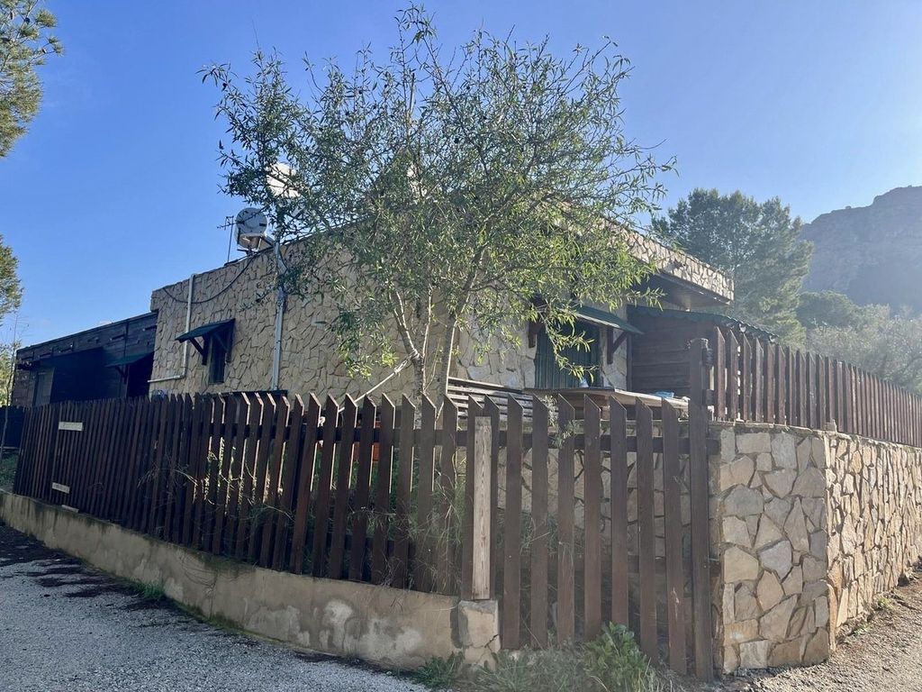 Property photo 2 of 38