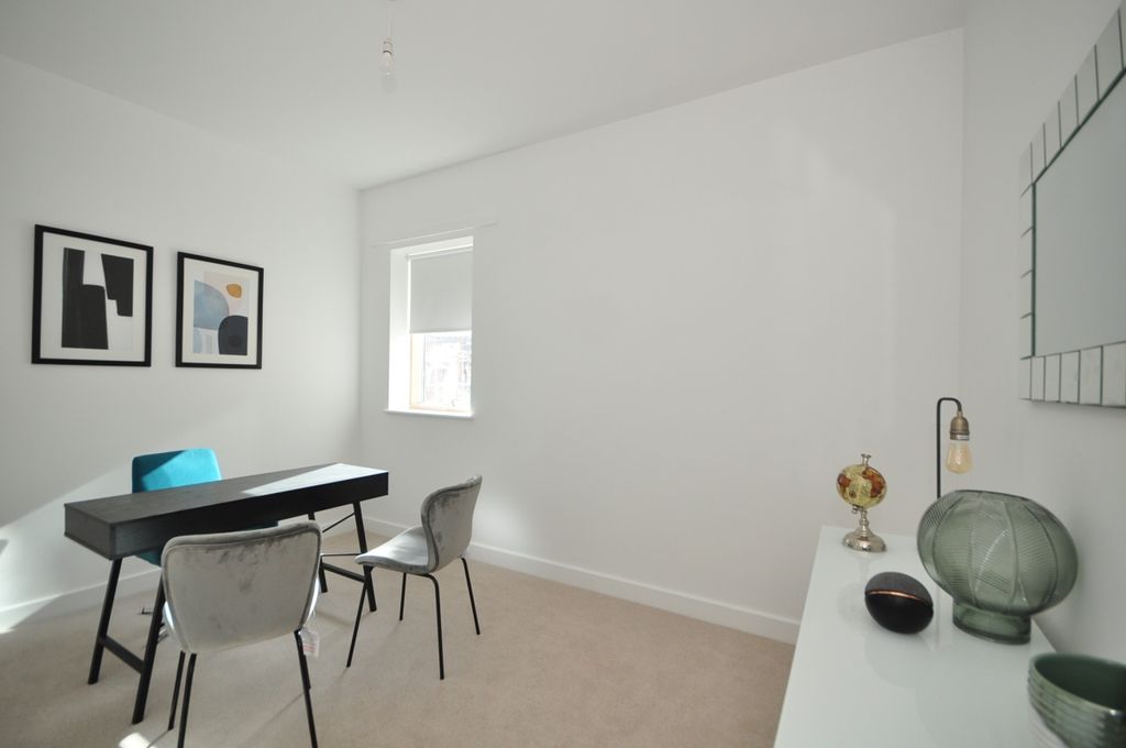 Property photo 3 of 9 Bedroom 2 Show Flat