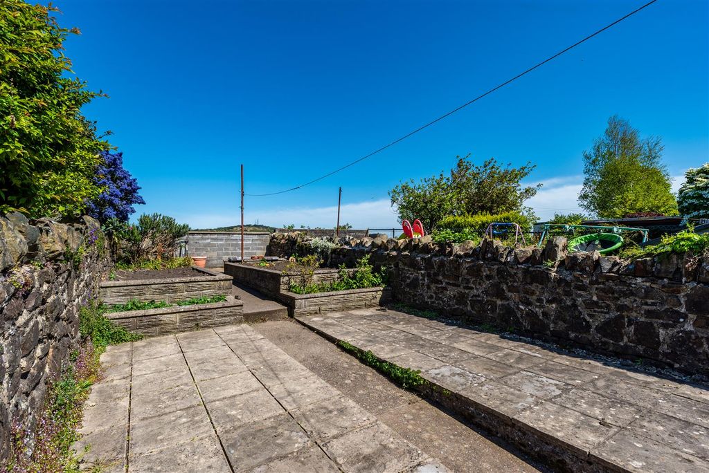 Property photo 3 of 17 External