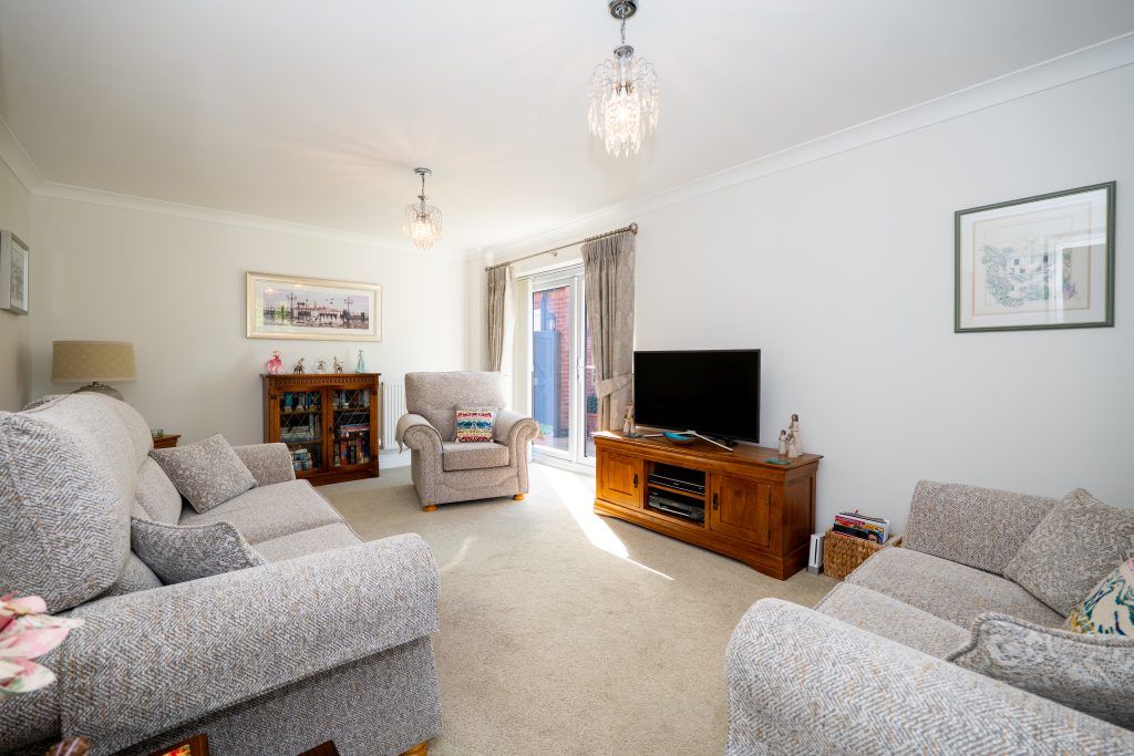 Property photo 3 of 36