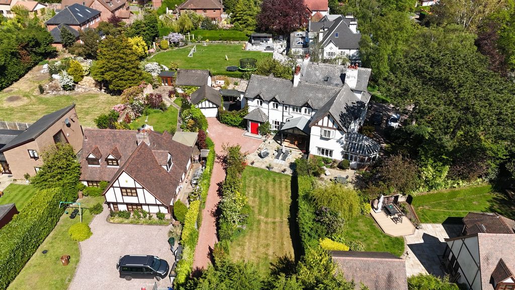 Property photo 3 of 42