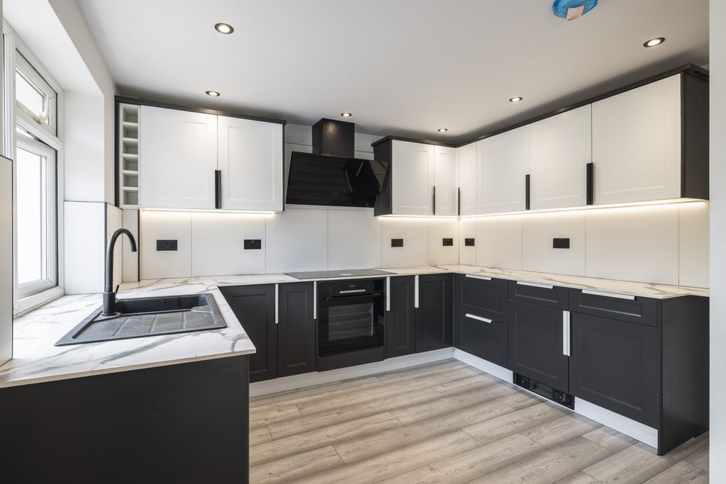 Additional image 12 of 3 bed flat for saleLa Vallee Des Vaux, St. Helier, Jersey JE2