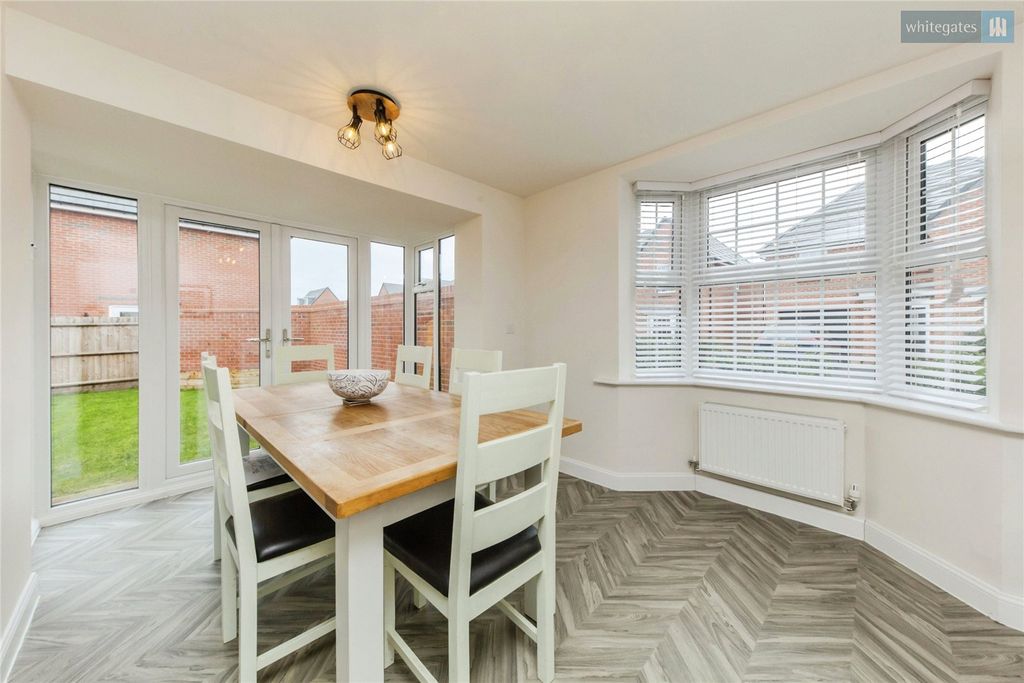 Property photo 3 of 24 Picture No. 02