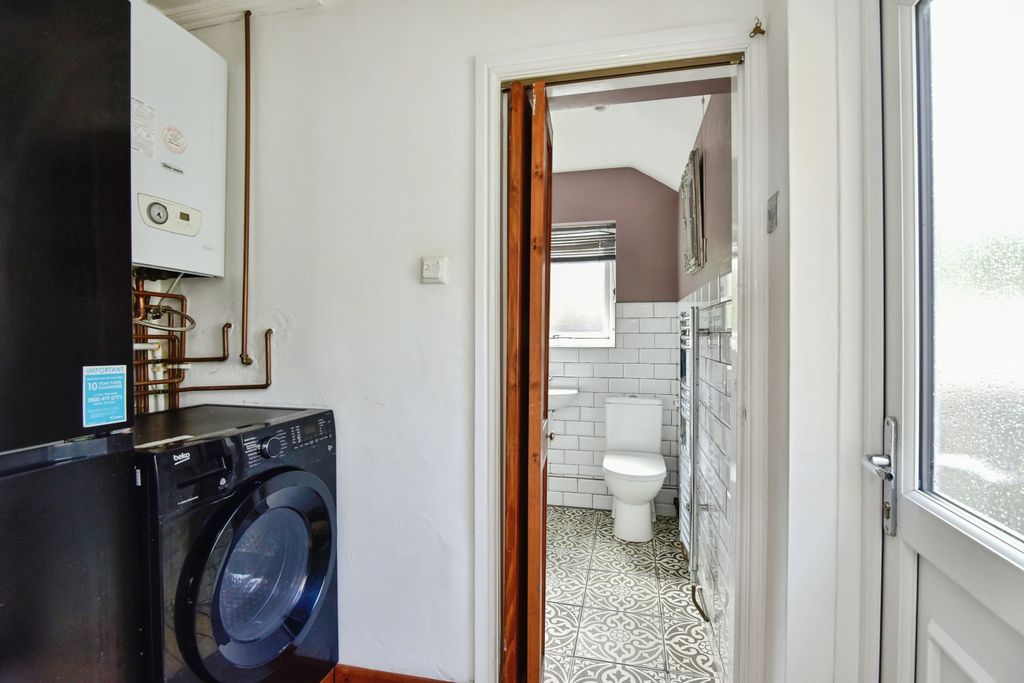 Property photo 3 of 15
