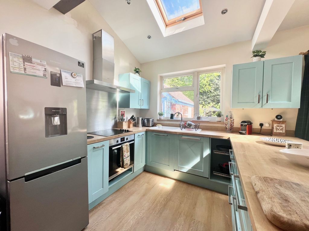 Property photo 3 of 6