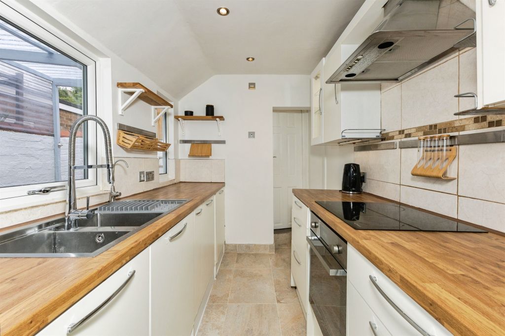 Property photo 2 of 17