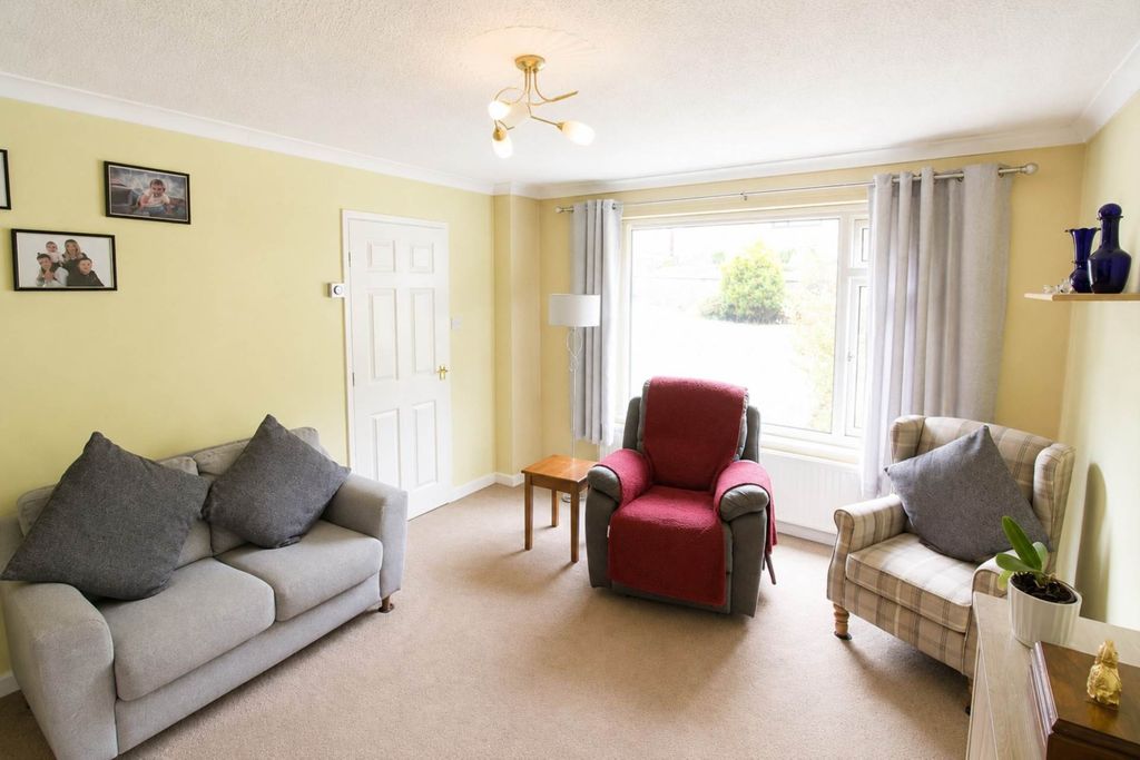 Property photo 2 of 13