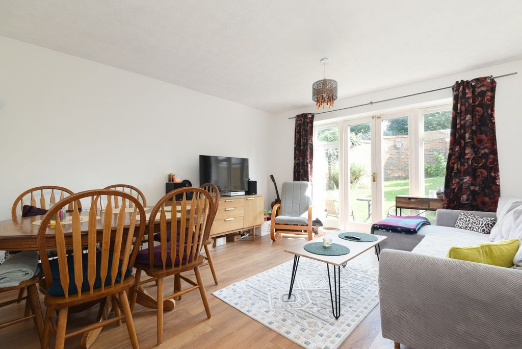 Property photo 3 of 13 39988913