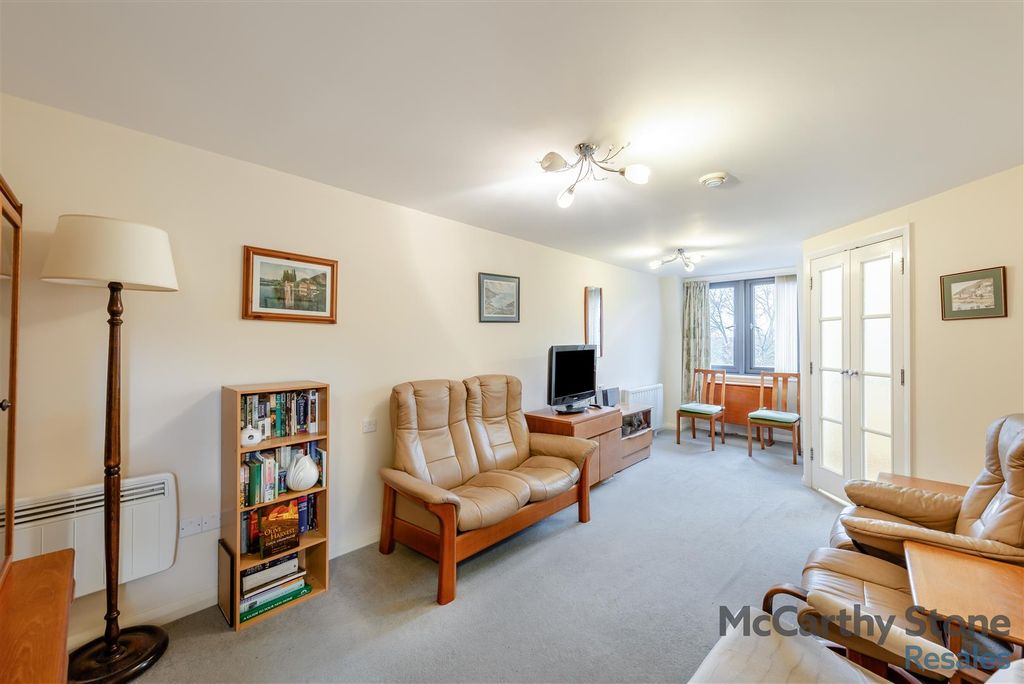 Property photo 3 of 26 8672362-Interior09.Jpg